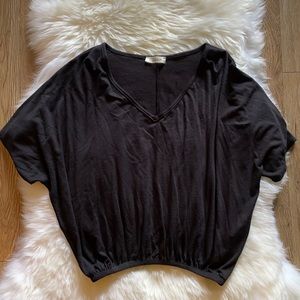 Olivia Rae crop black shirt sleeve Size M